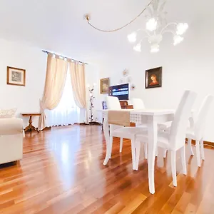  Apartment Santacecilia